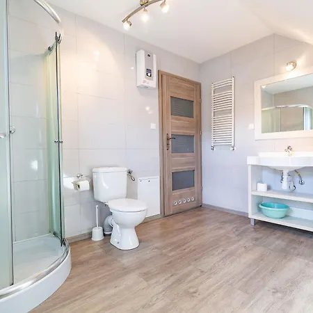 ヴィラ Bursztynek ポッドンビエ